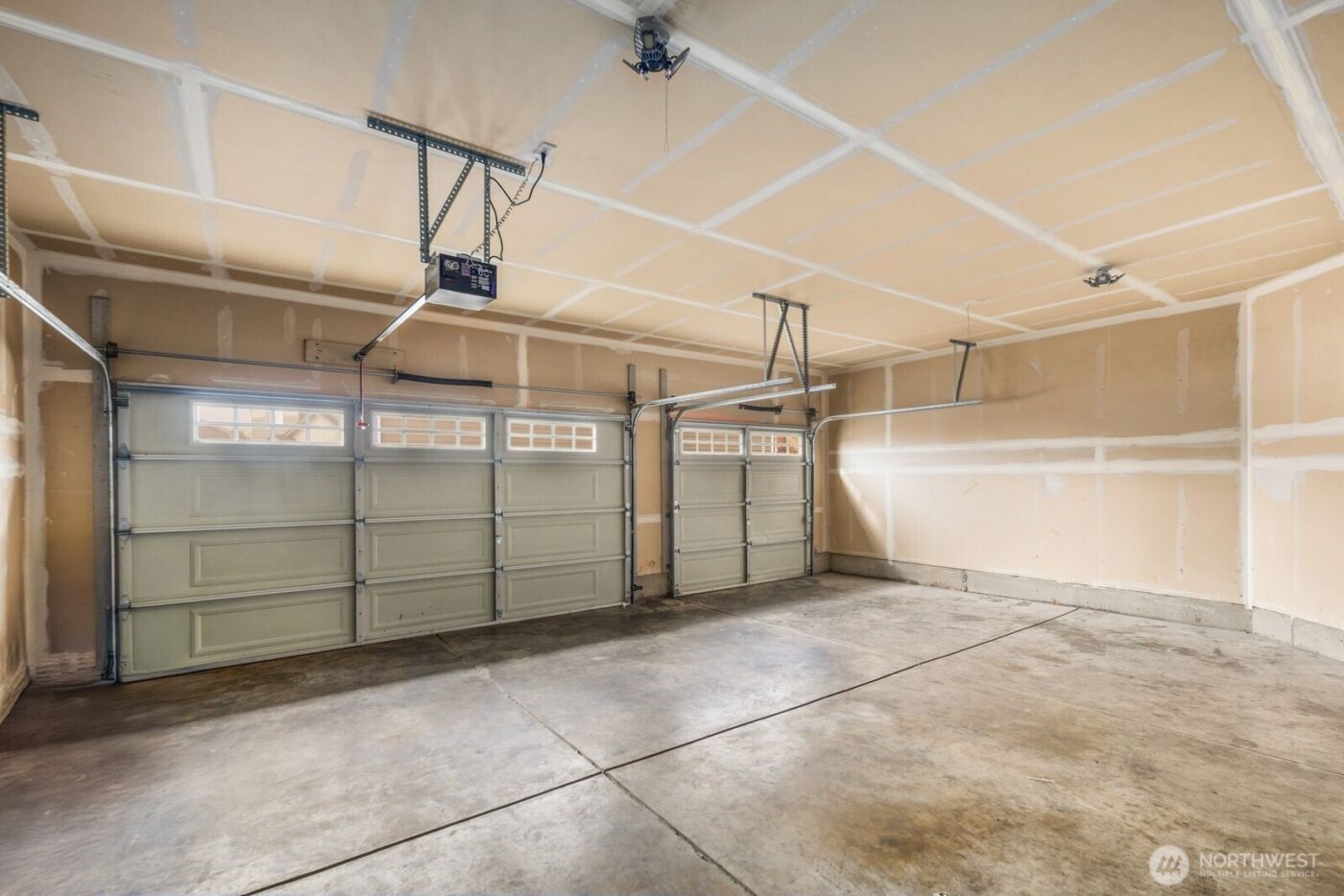 25912 35th Place S, Kent, WA 98032