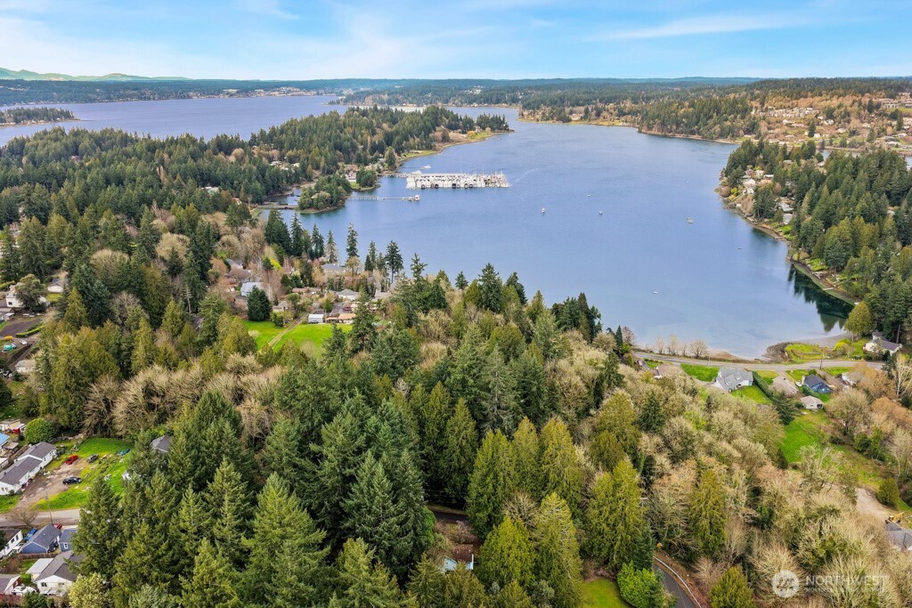 3500 NW 18th Street , Bremerton, WA 98312