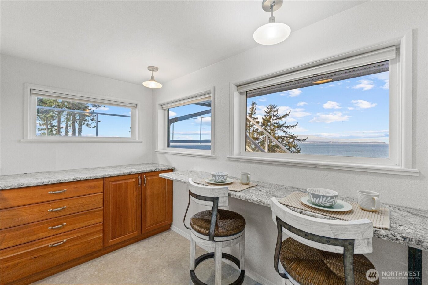 1818 Seaview Avenue , Coupeville, WA 98239