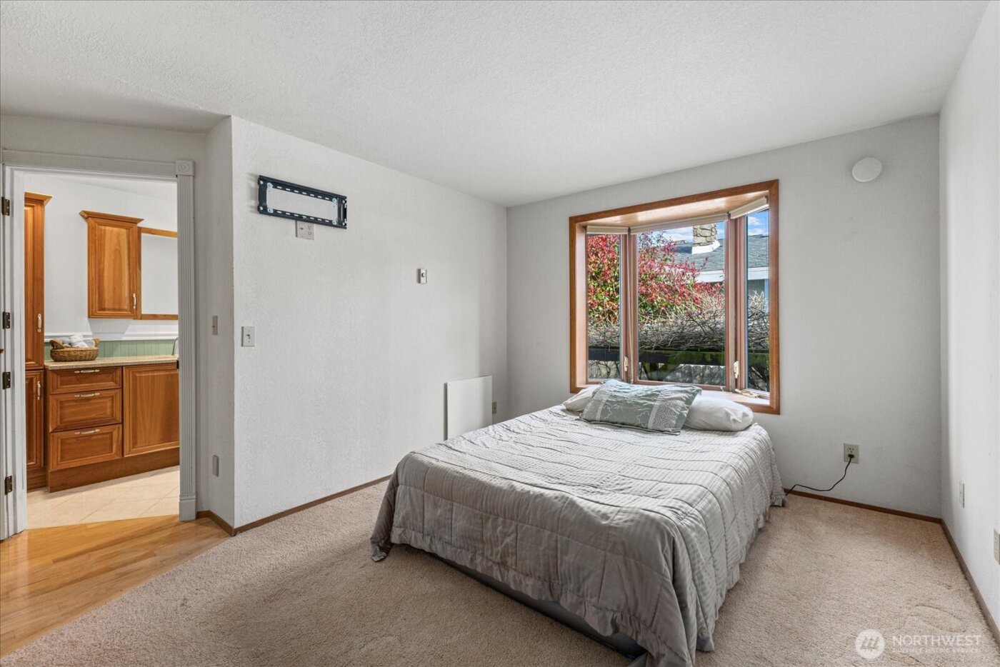 1818 Seaview Avenue , Coupeville, WA 98239