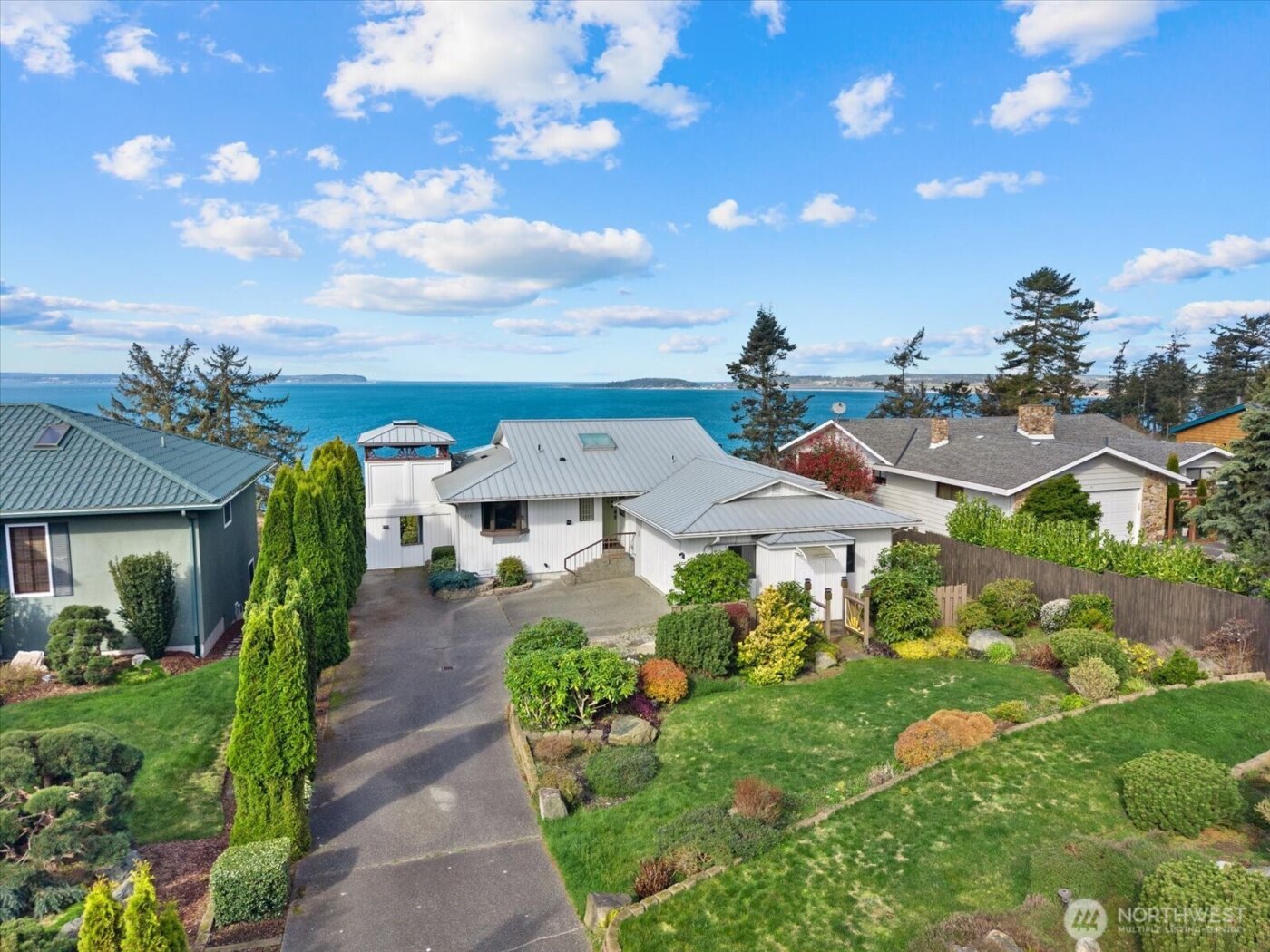 1818 Seaview Avenue , Coupeville, WA 98239