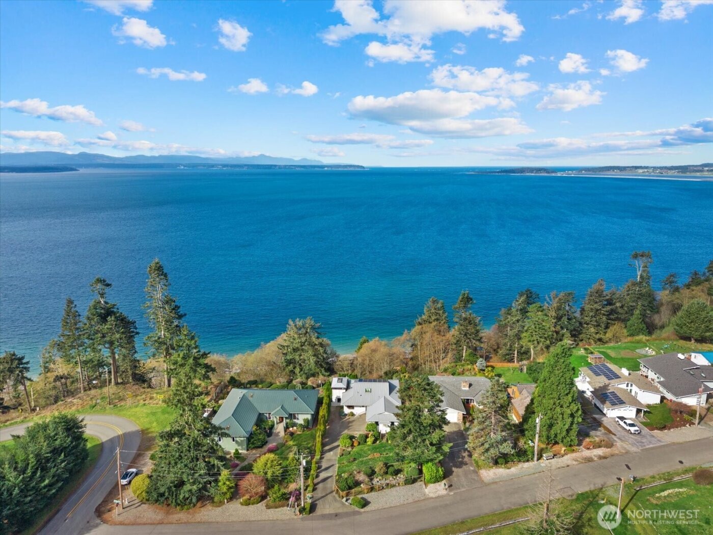 1818 Seaview Avenue , Coupeville, WA 98239