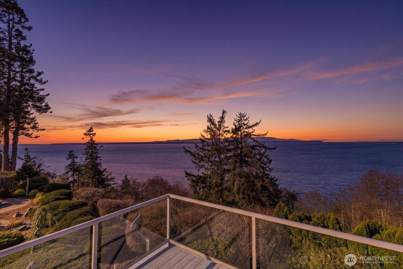 1818 Seaview Avenue , Coupeville, WA 98239