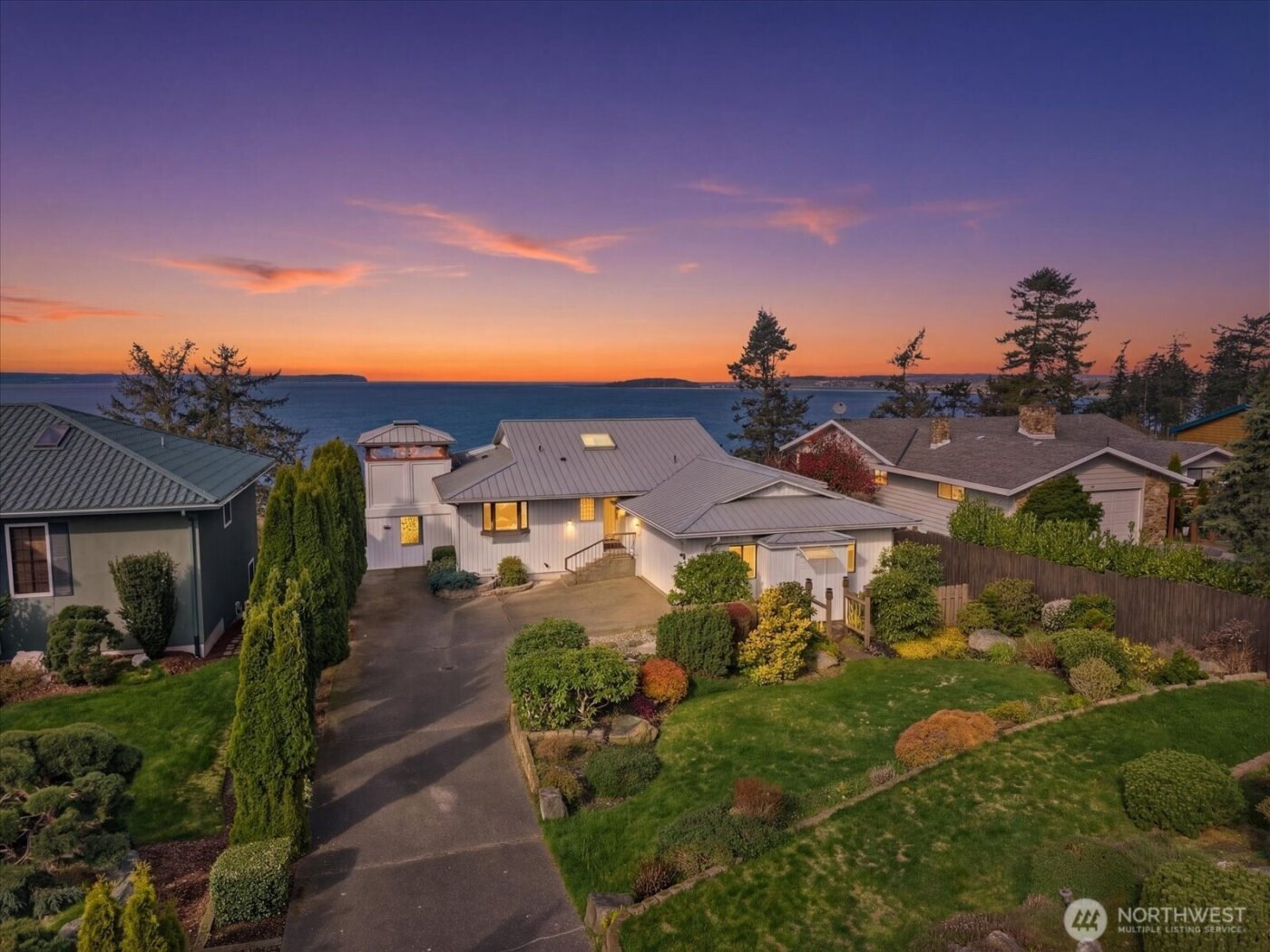 1818 Seaview Avenue , Coupeville, WA 98239