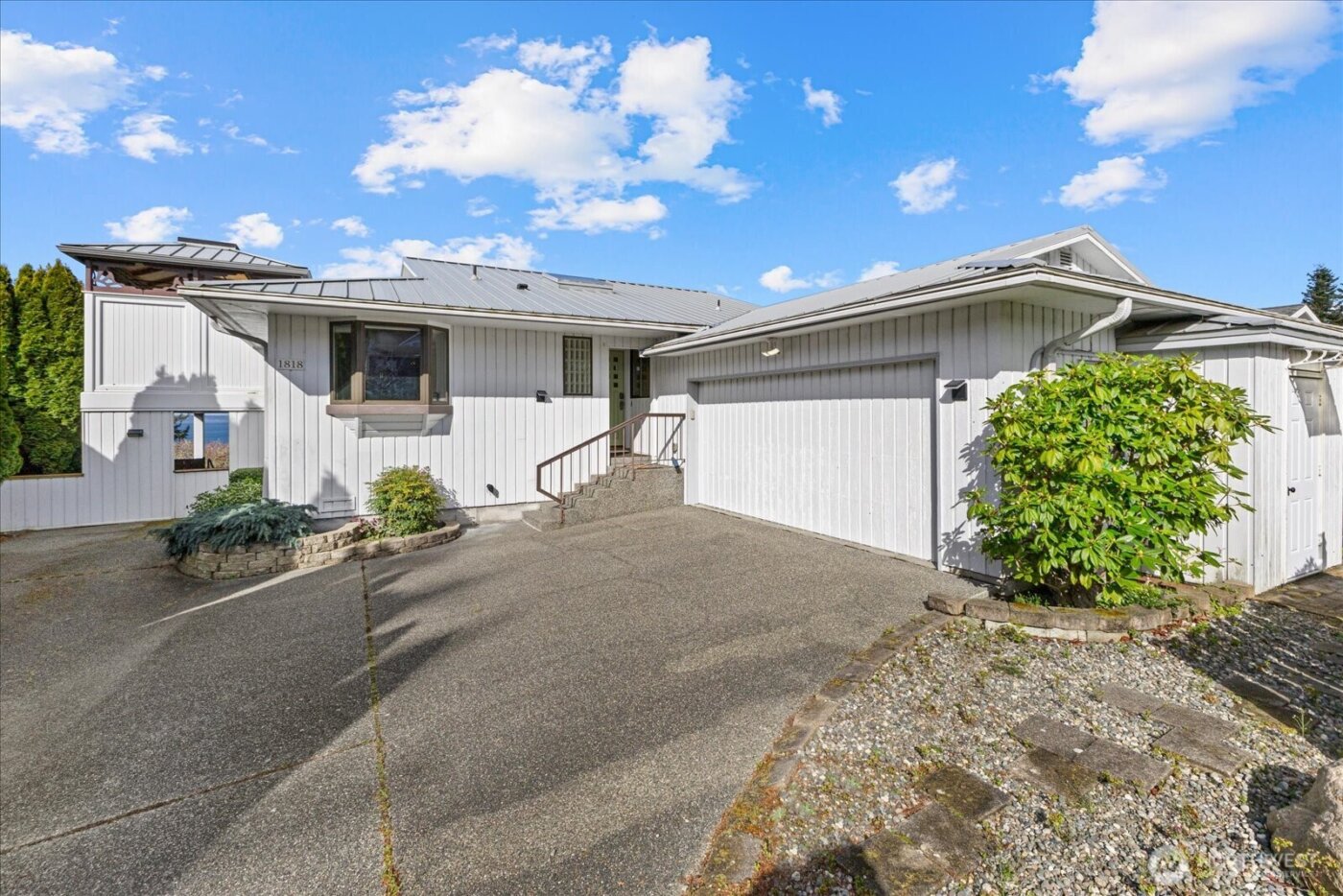 1818 Seaview Avenue , Coupeville, WA 98239