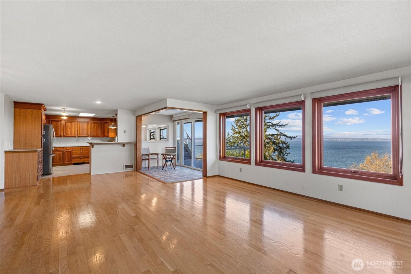 1818 Seaview Avenue , Coupeville, WA 98239