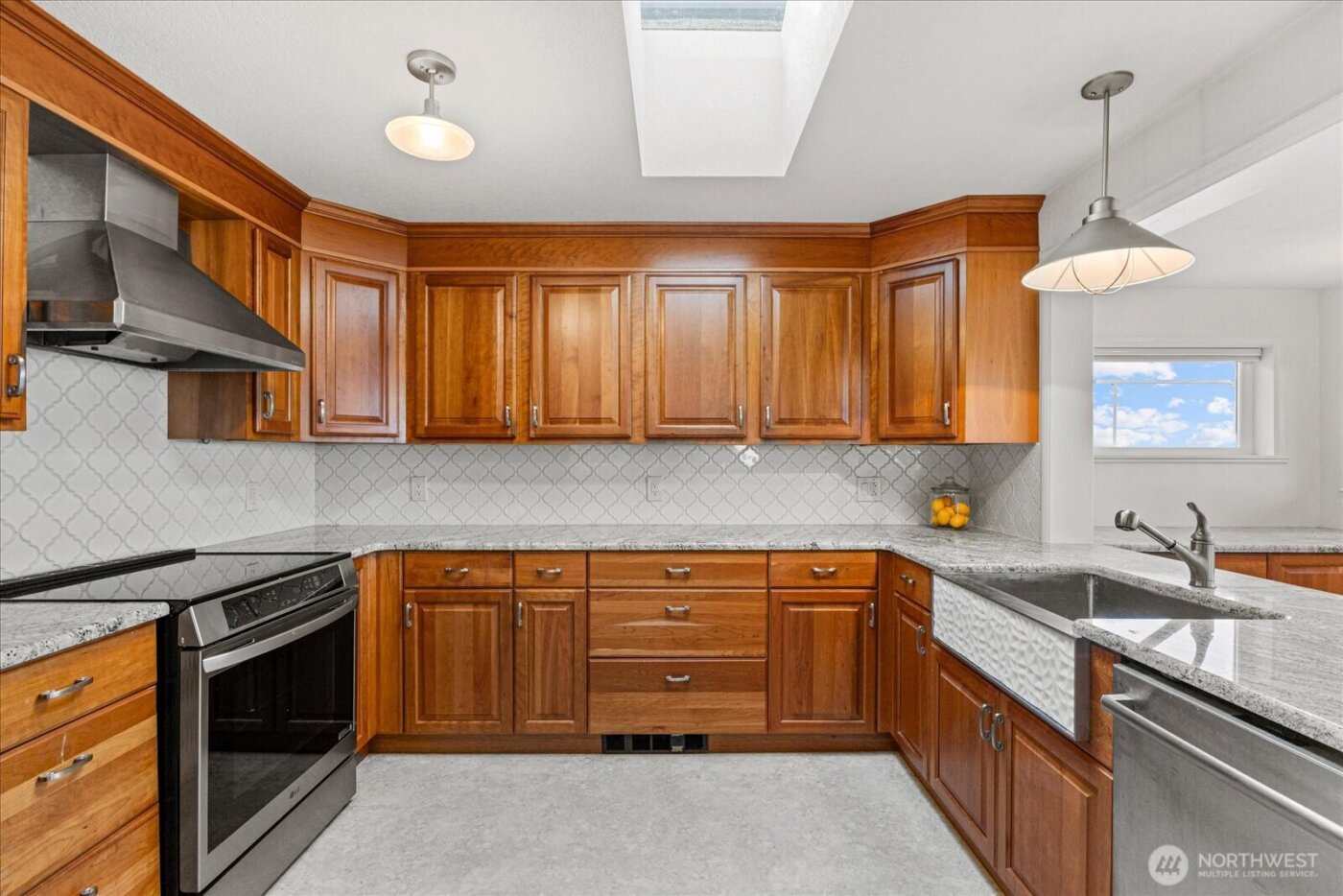 1818 Seaview Avenue , Coupeville, WA 98239