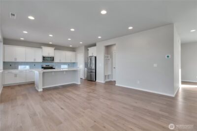 12478 SE 301st Place , Auburn, WA 98092 - Photo 8