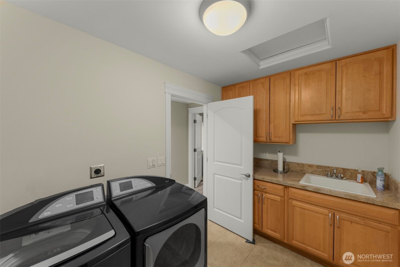 13112 134th Avenue NE, Kirkland, WA 98034