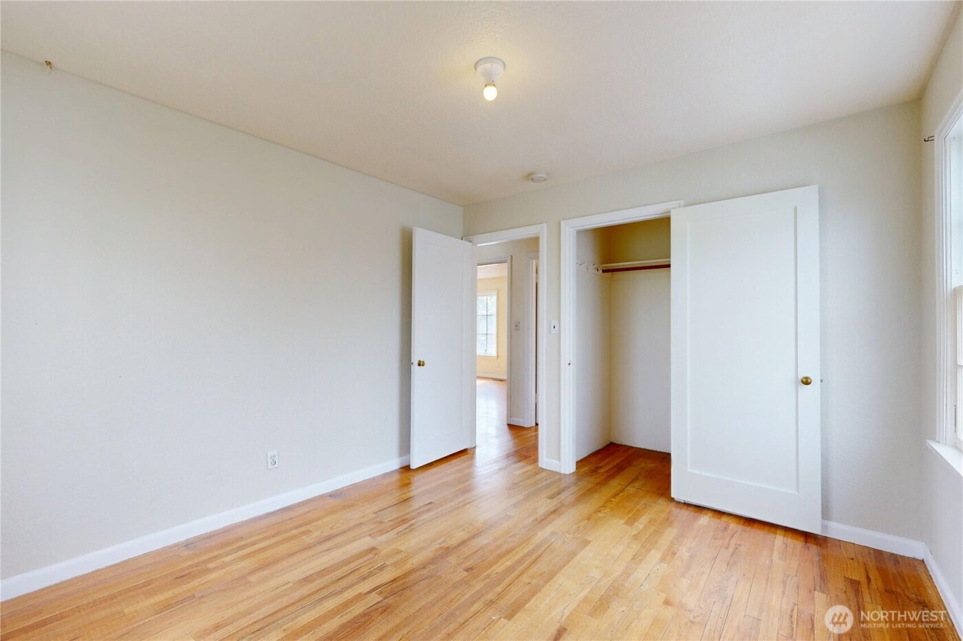 522 SW First , College Place, WA 99324