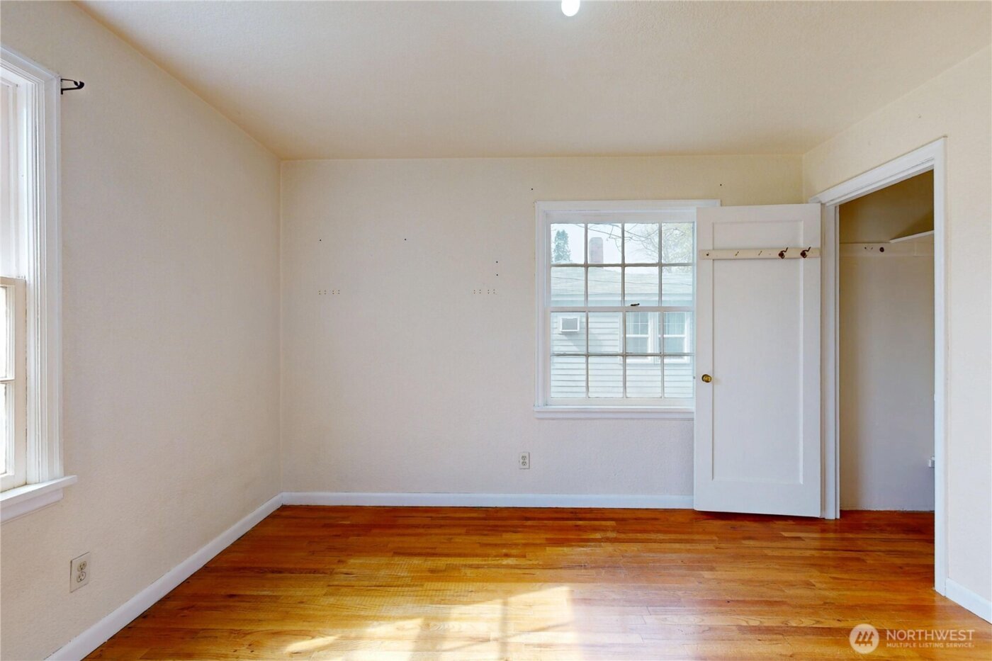 522 SW First , College Place, WA 99324