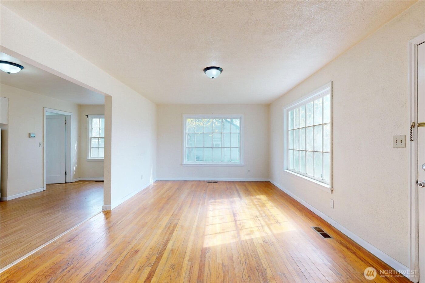 522 SW First , College Place, WA 99324