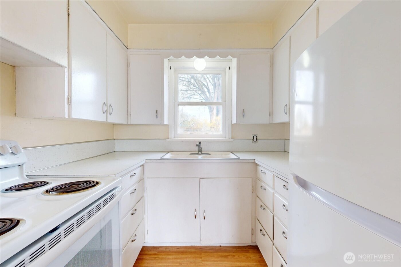 522 SW First , College Place, WA 99324