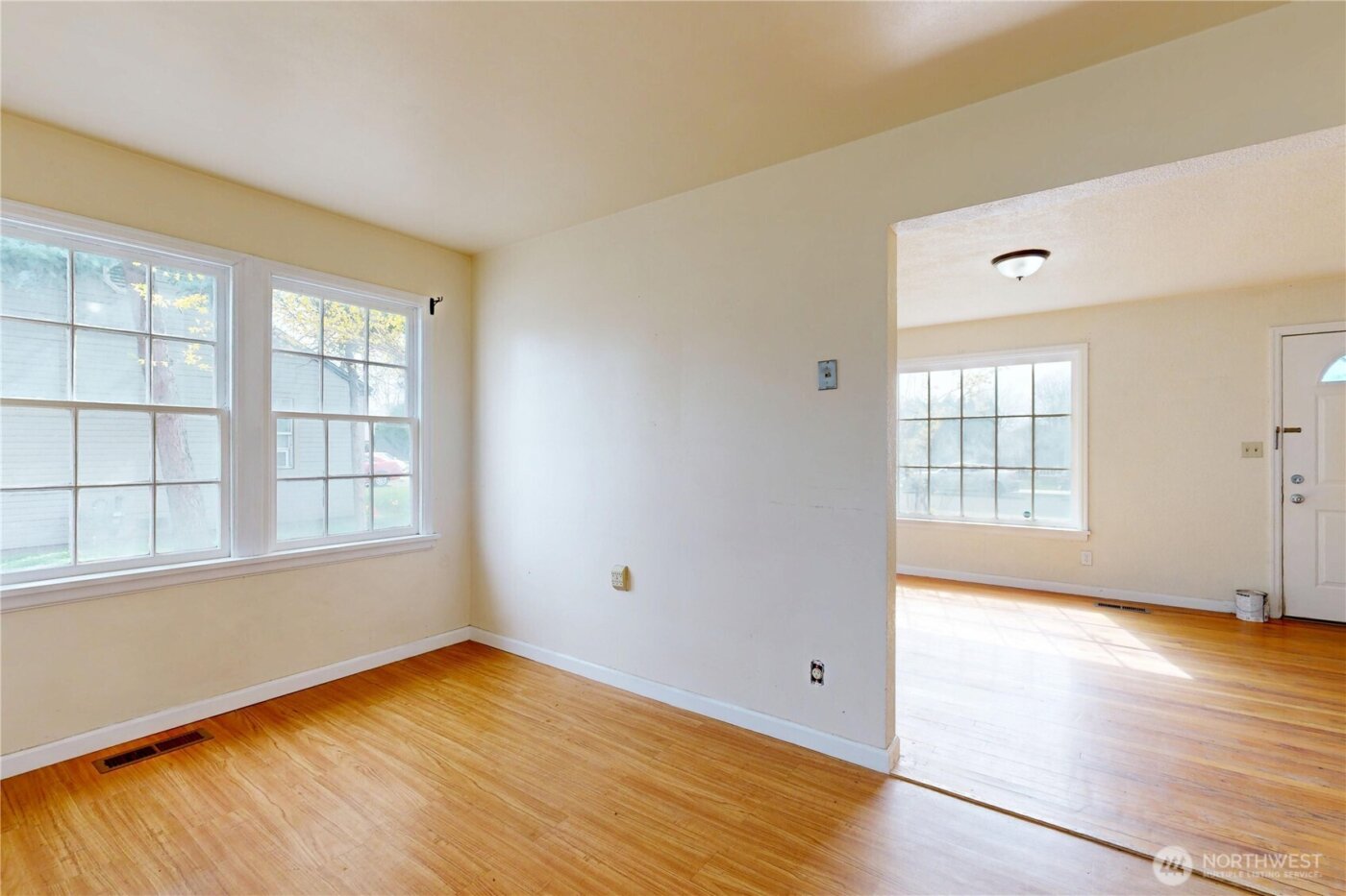 522 SW First , College Place, WA 99324