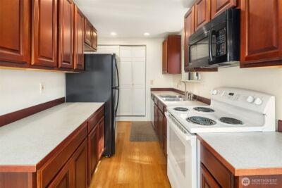 1604 11th Avenue S #201, Seattle, WA 98134 - Photo 10