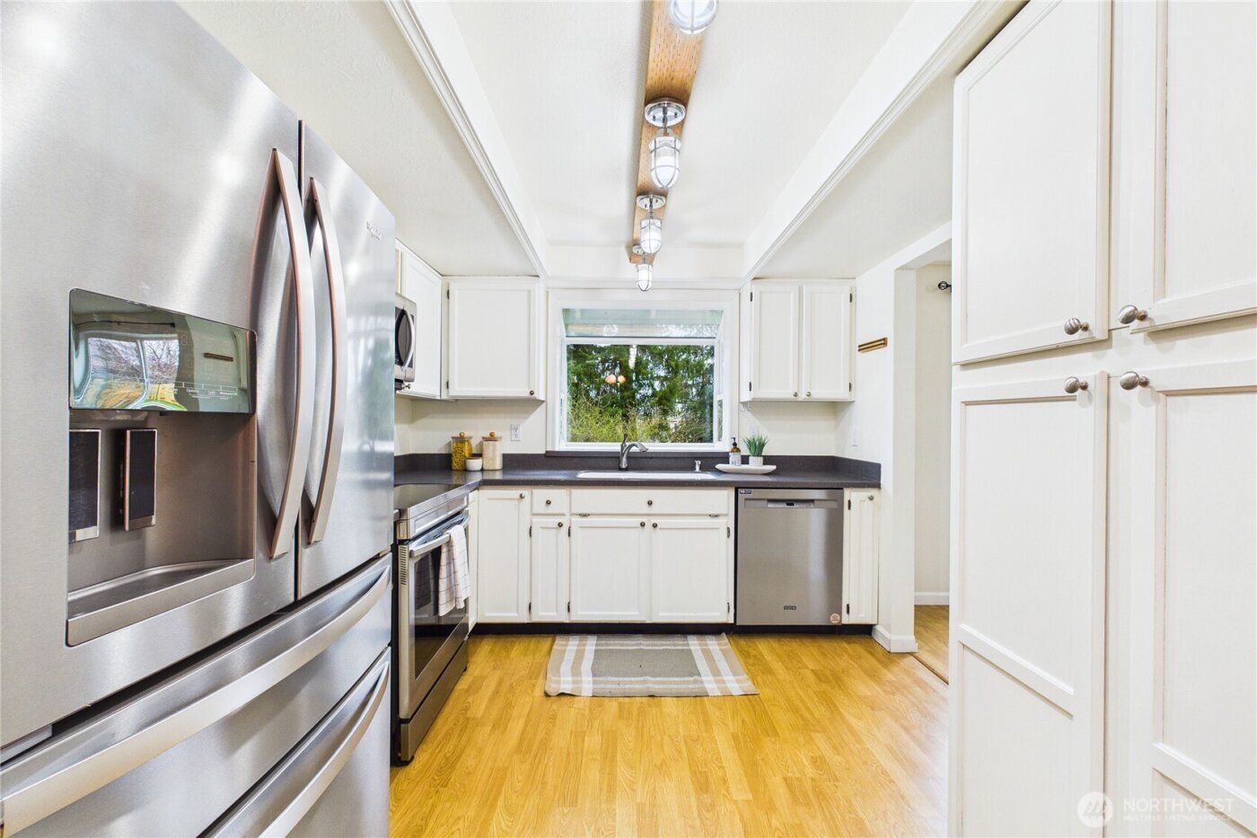 19975 Stavanger Place NE, Poulsbo, WA 98370