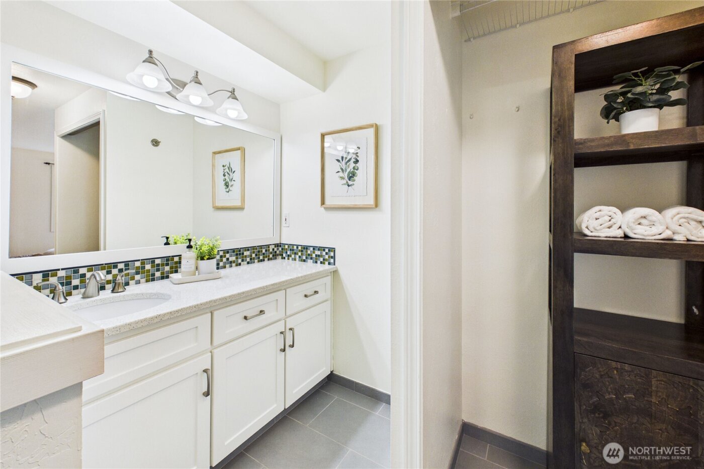 19975 Stavanger Place NE, Poulsbo, WA 98370