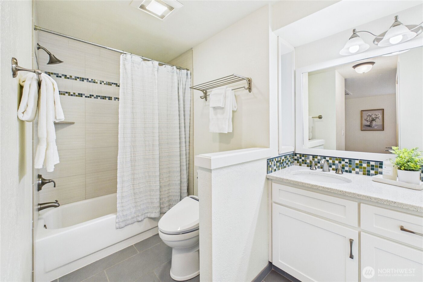 19975 Stavanger Place NE, Poulsbo, WA 98370