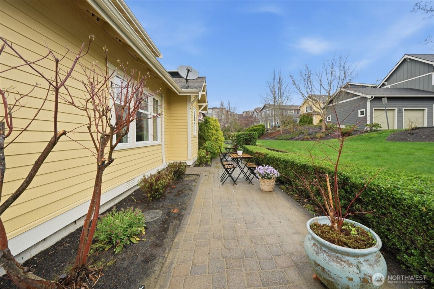 1704 25th Avenue NE, Issaquah, WA 98029