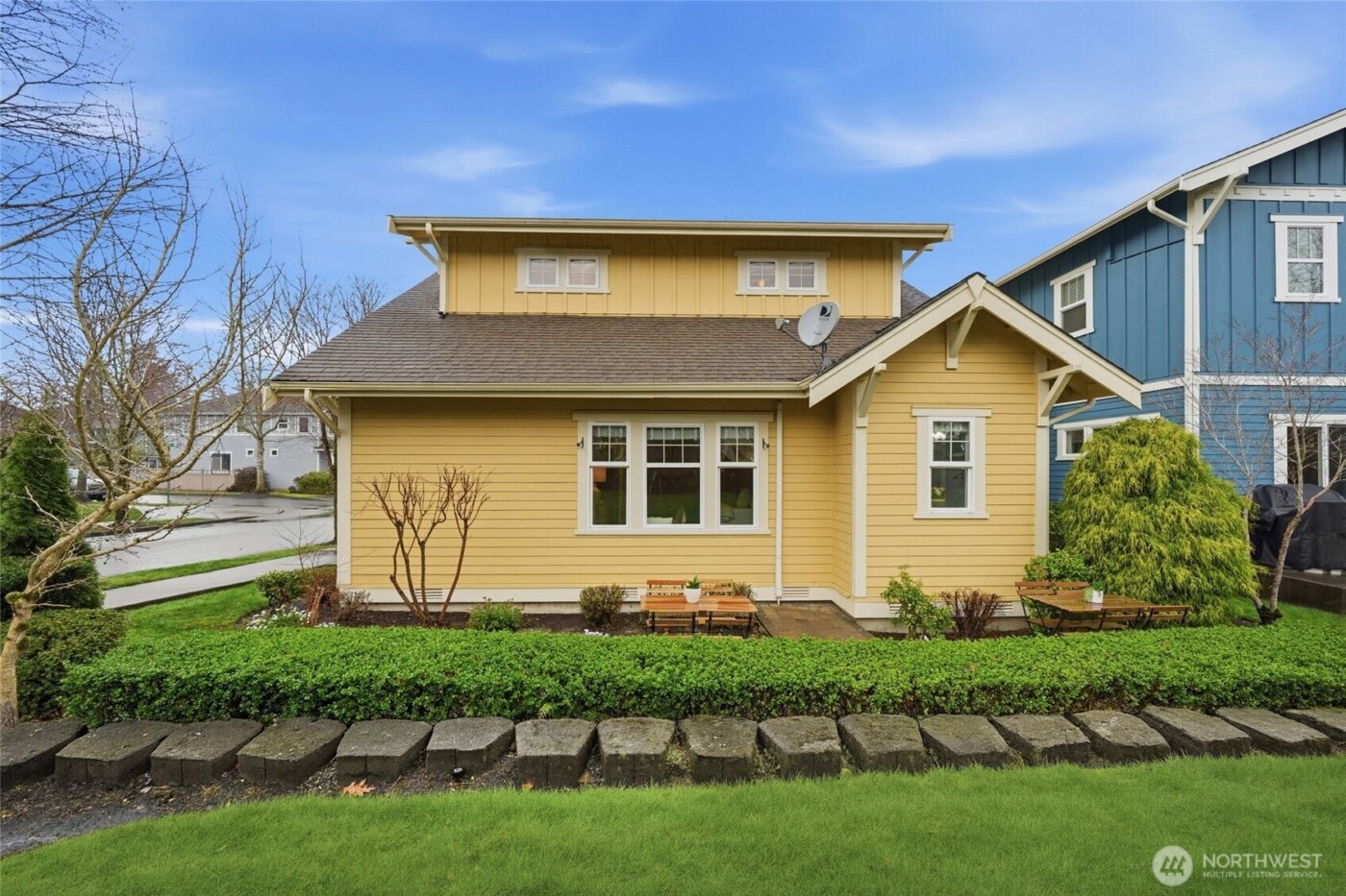 1704 25th Avenue NE, Issaquah, WA 98029