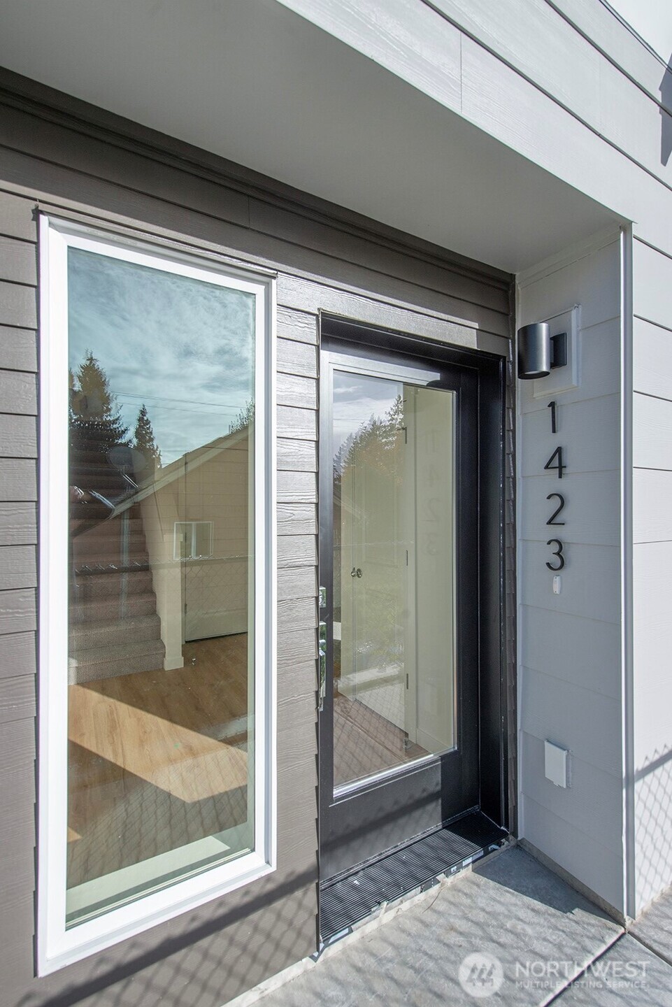 1423 SW 111th Lane , Seattle, WA 98146