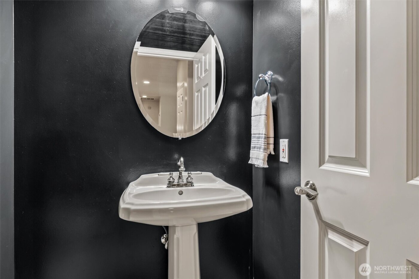 13718 58th Street SE, Snohomish, WA 98290-9404