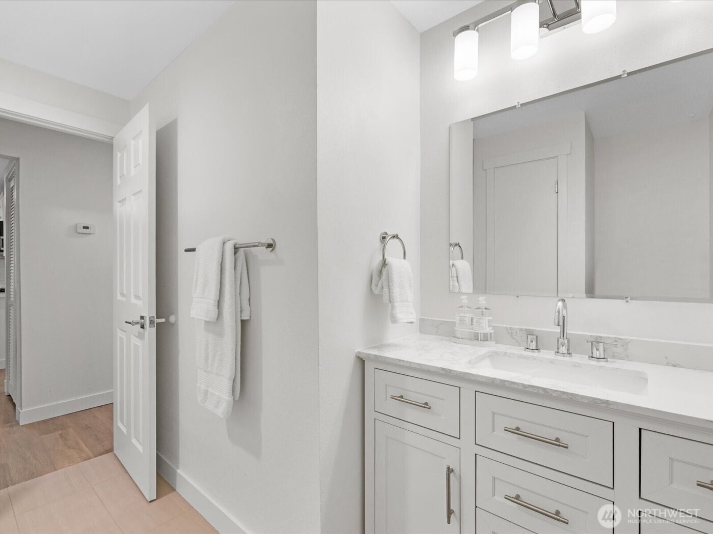 1615 N 196th Place , Shoreline, WA 98133