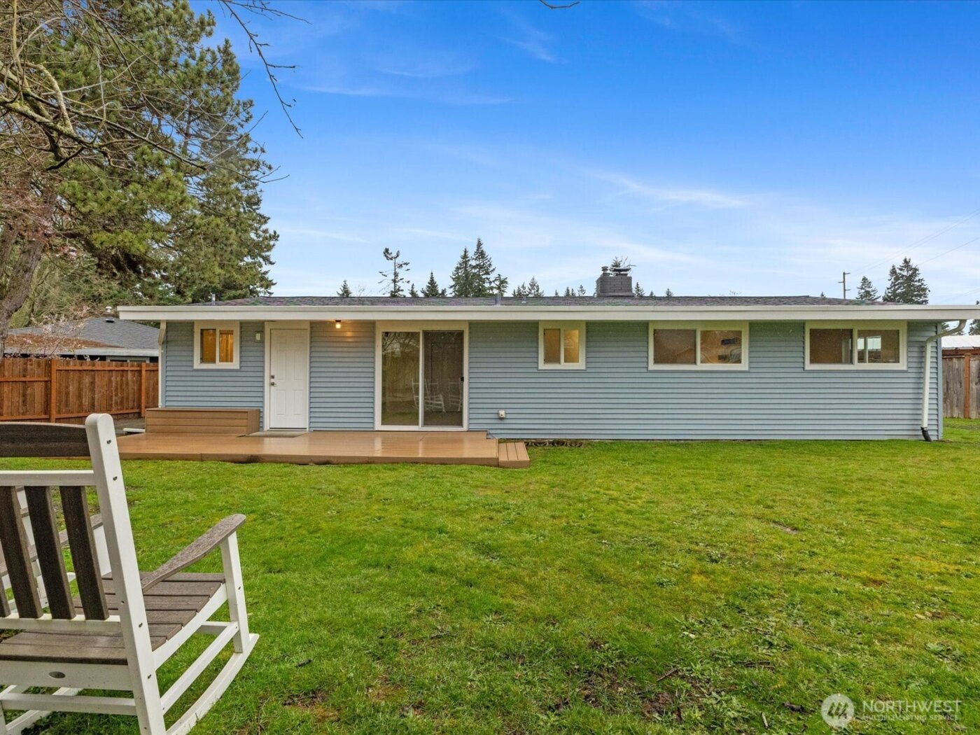 1615 N 196th Place , Shoreline, WA 98133