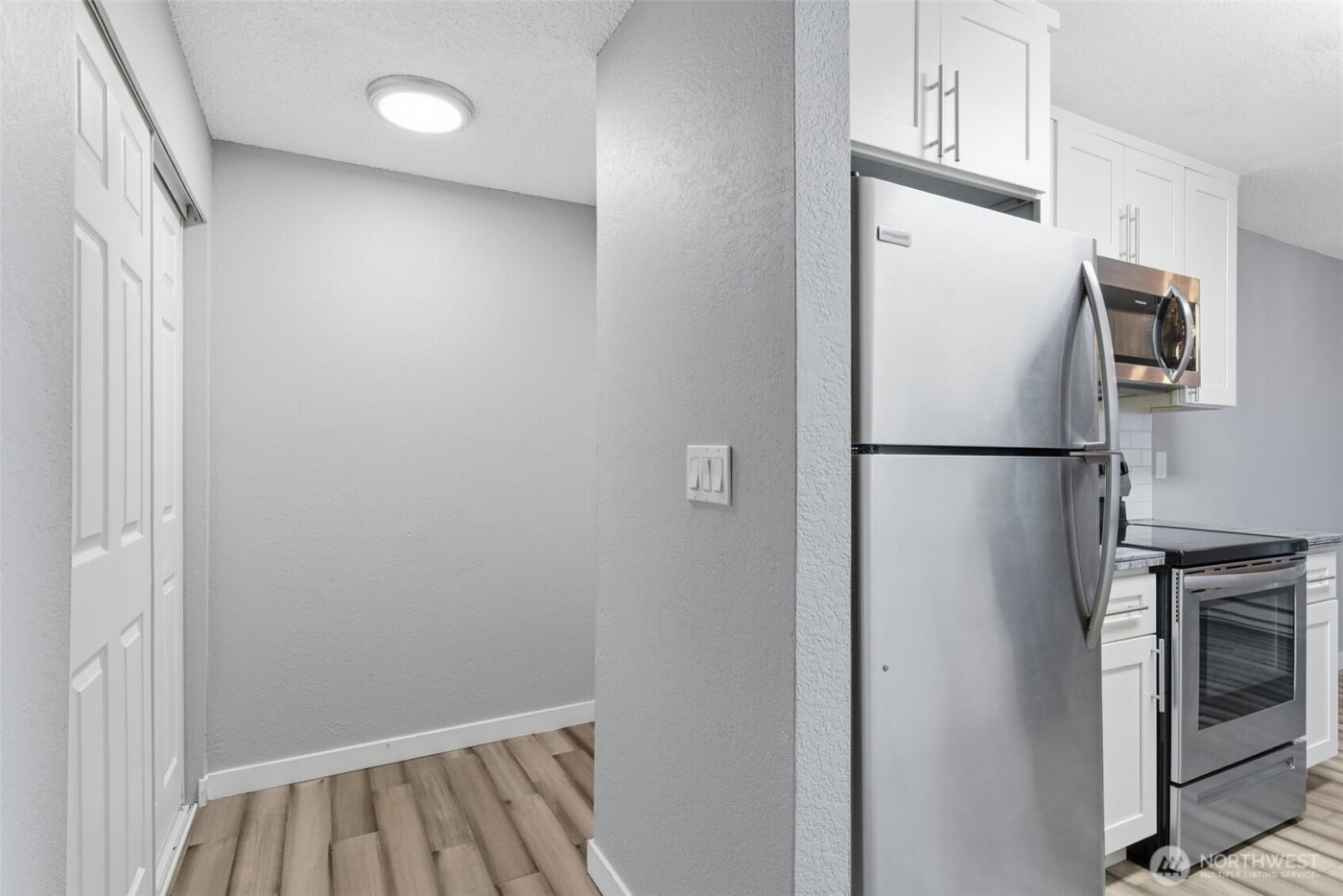 8621 25th Avenue SW #B, Seattle, WA 98106