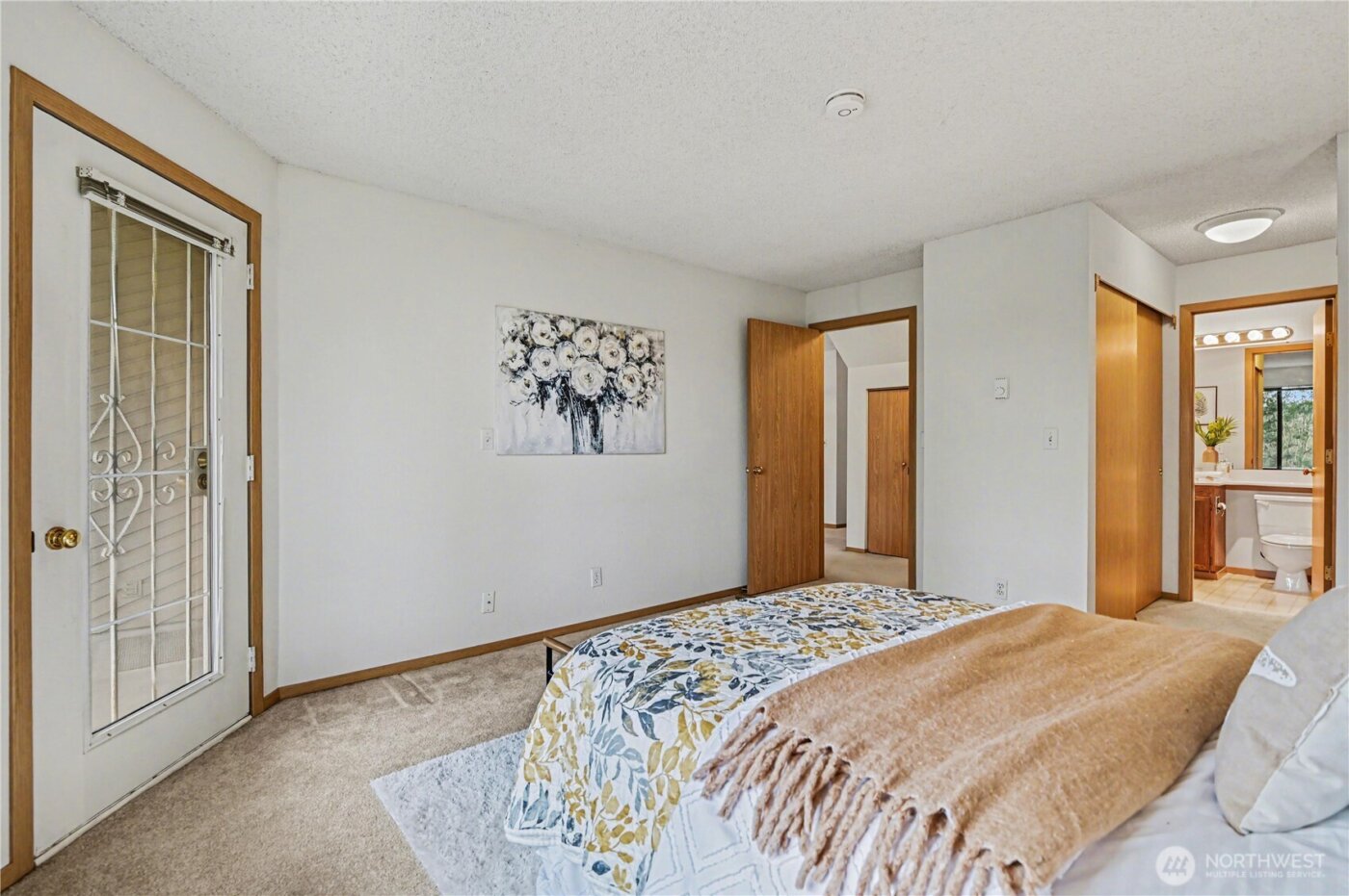 23001 Lakeview Dr #302, Mountlake Terrace, WA 98043-2361