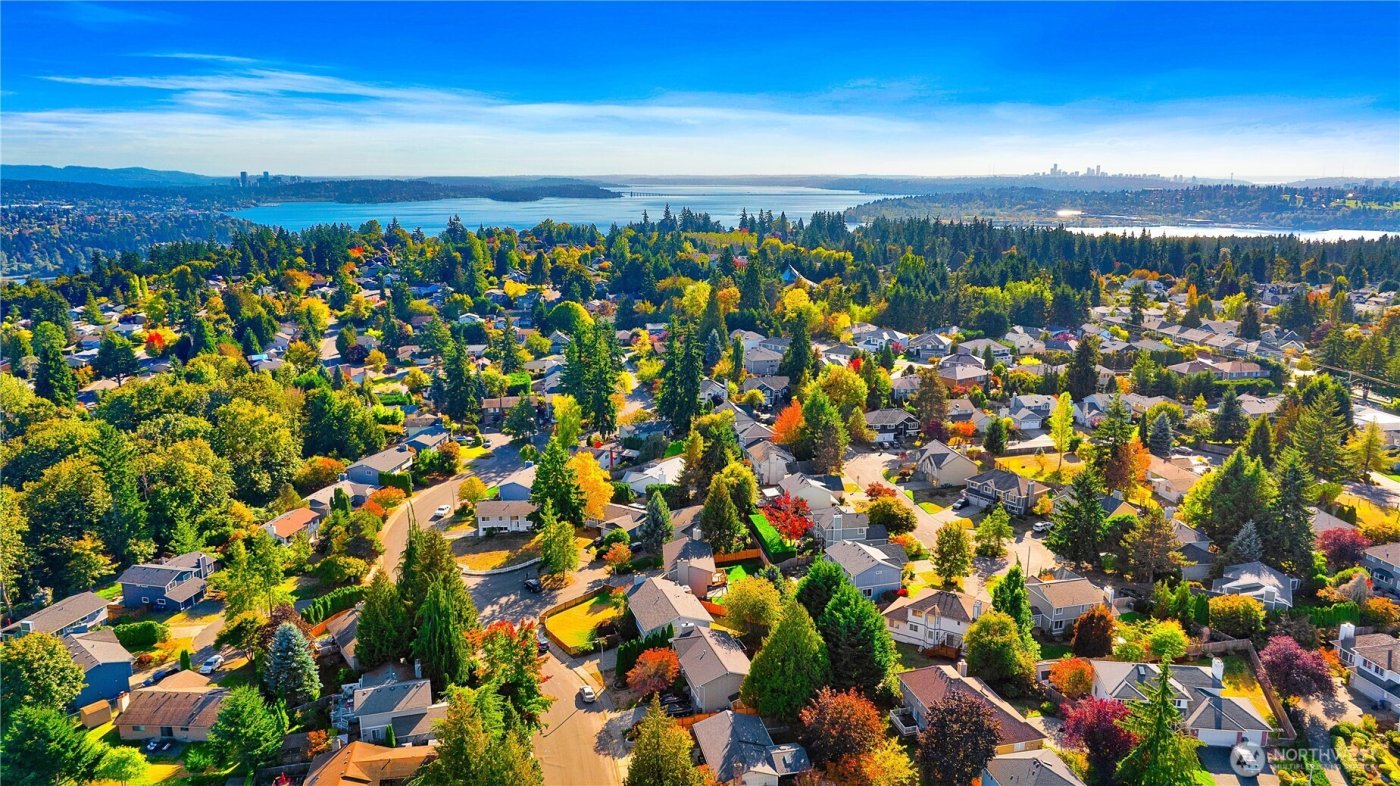 12907 87th Avenue NE, Kirkland, WA 98034