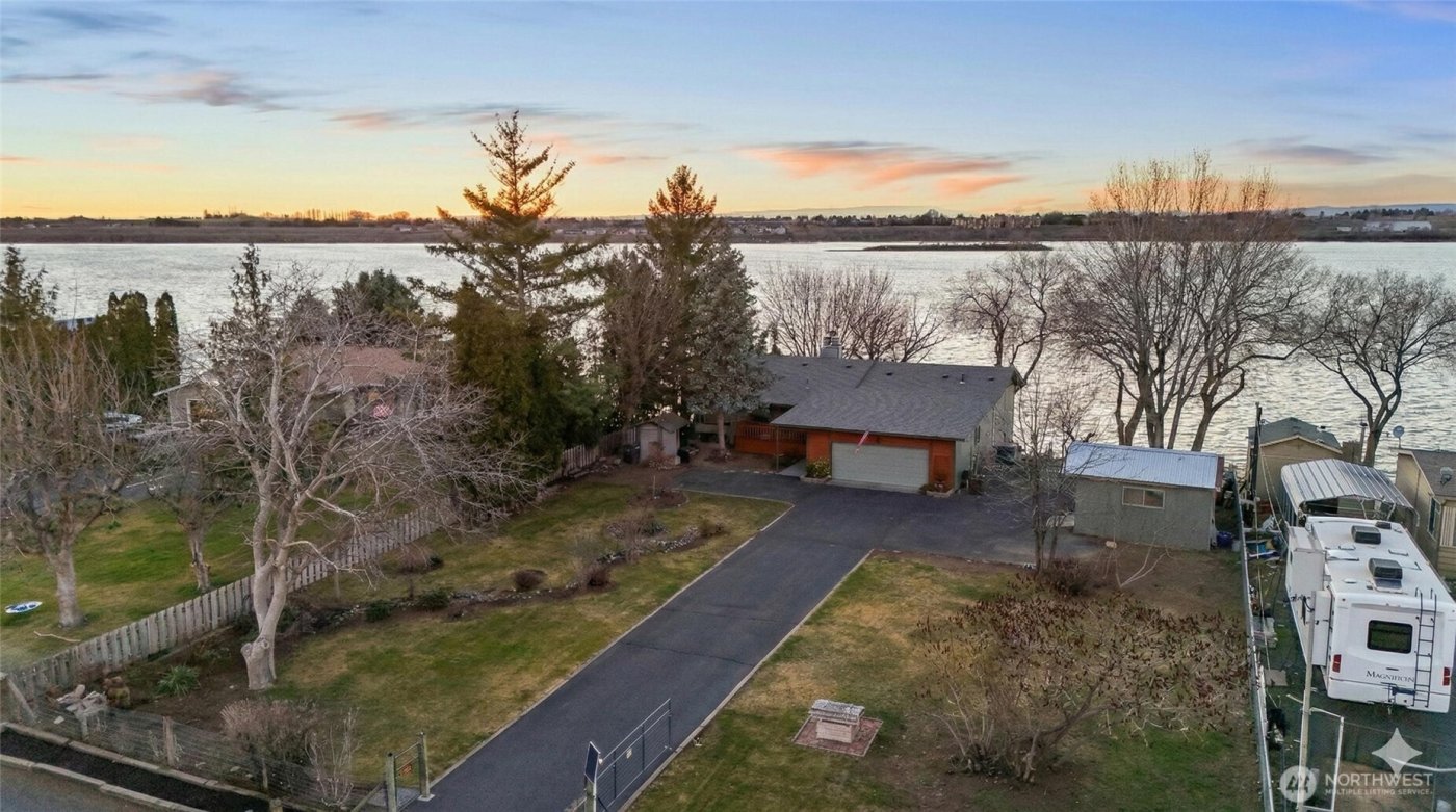 4190 NE Shorecrest Drive , Moses Lake, WA 98837