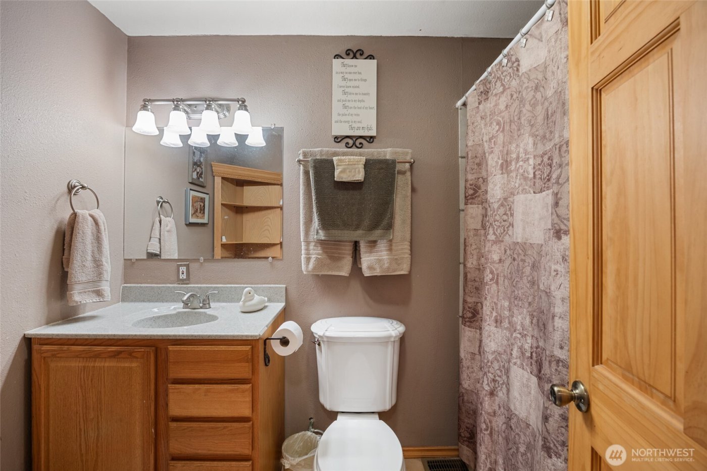 4190 NE Shorecrest Drive , Moses Lake, WA 98837
