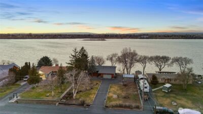 4190 NE Shorecrest Drive , Moses Lake, WA 98837 - Photo 2