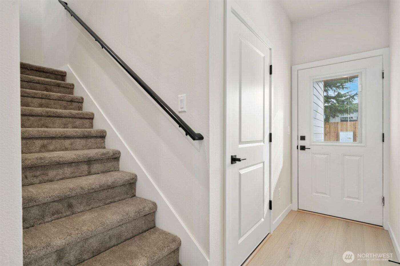 669 W Hendrickson #8, Sequim, WA 98382