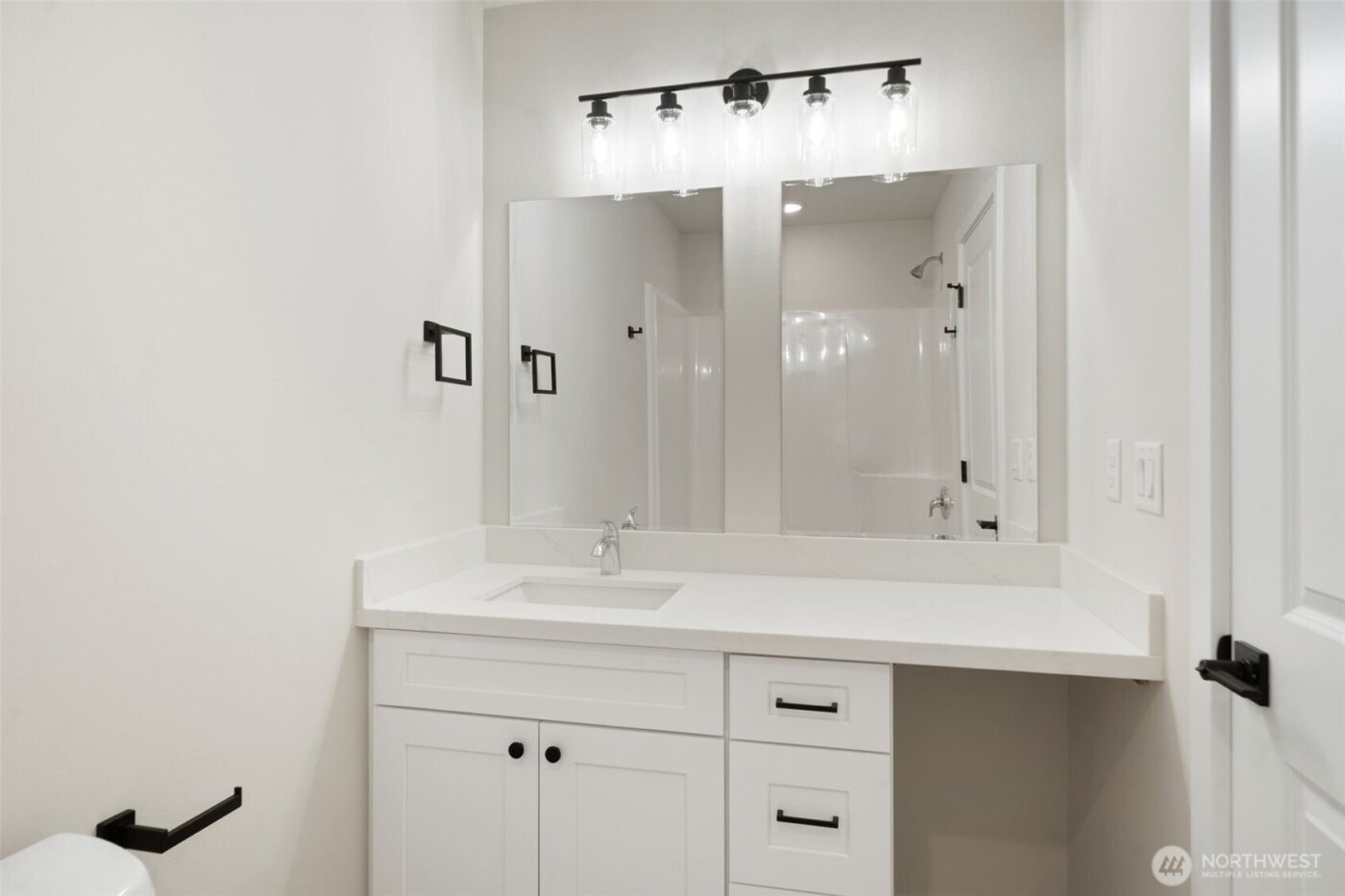 669 W Hendrickson #8, Sequim, WA 98382