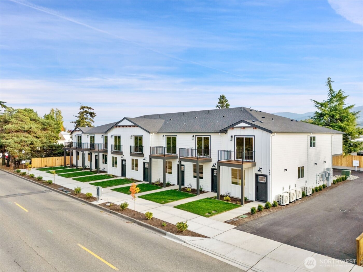 669 W Hendrickson #4, Sequim, WA 98382