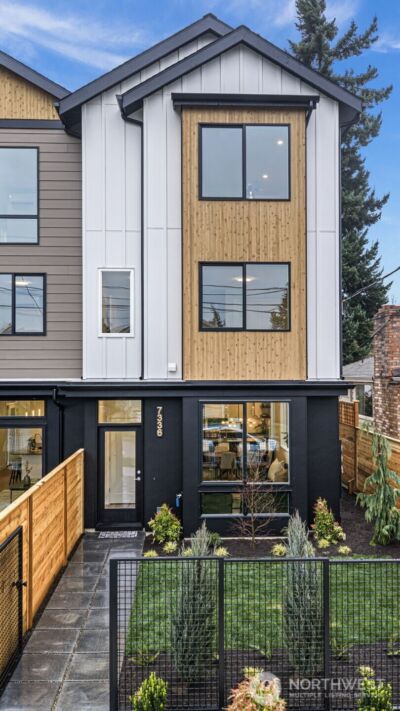 7336 27th Avenue NW, Seattle, WA 98117