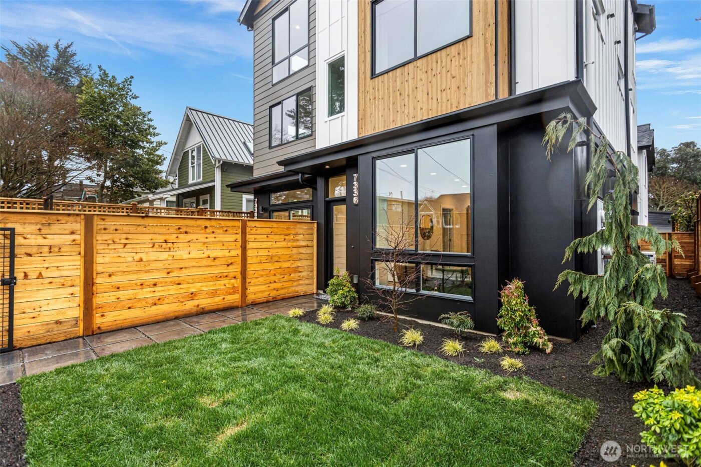 7336 27th Avenue NW, Seattle, WA 98117