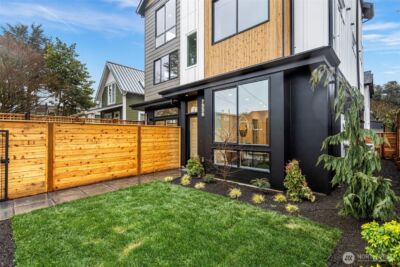 7336 27th Avenue NW, Seattle, WA 98117 - Photo 2