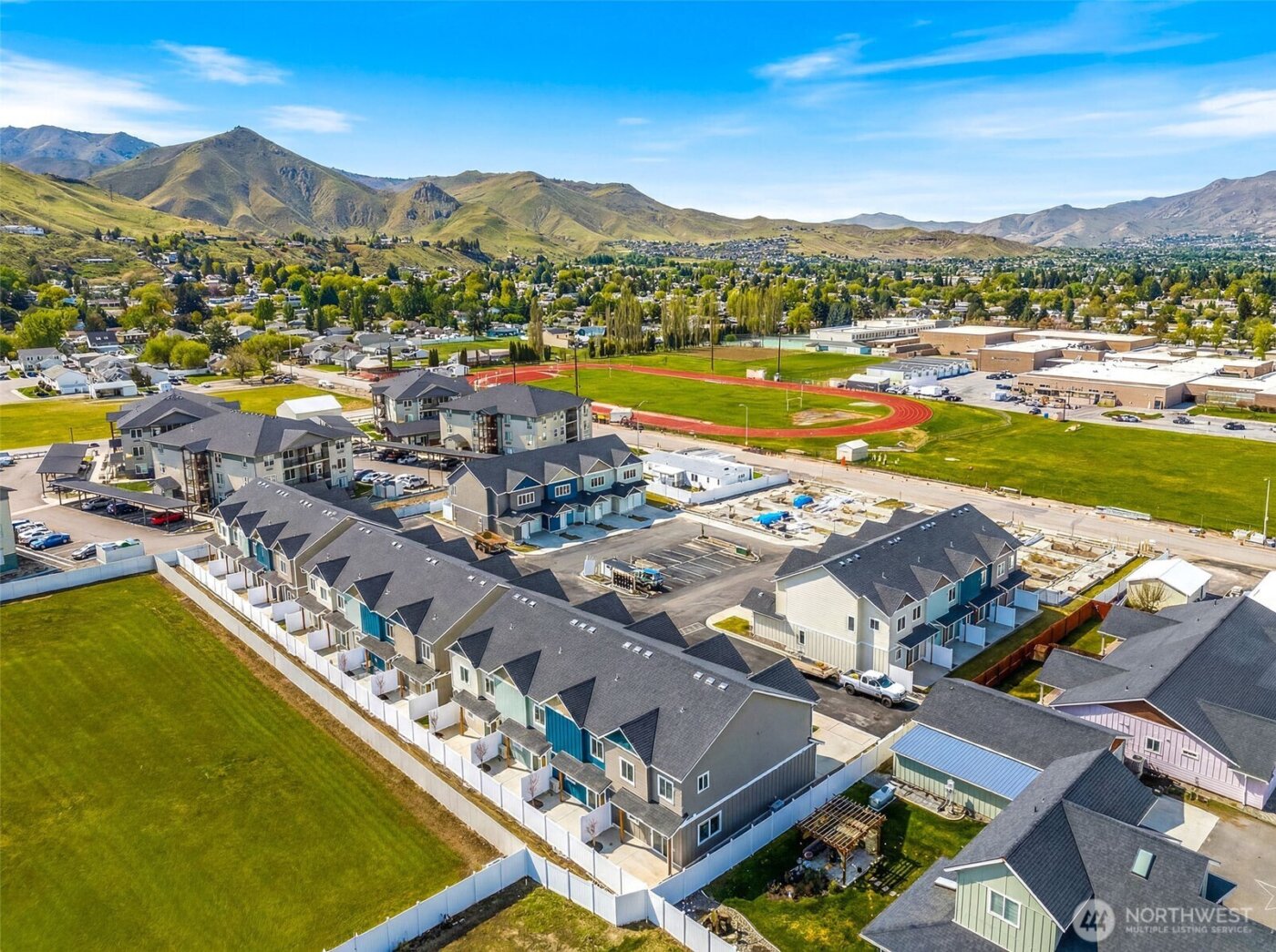 1075 Red Apple Road #D13, Wenatchee, WA 98801