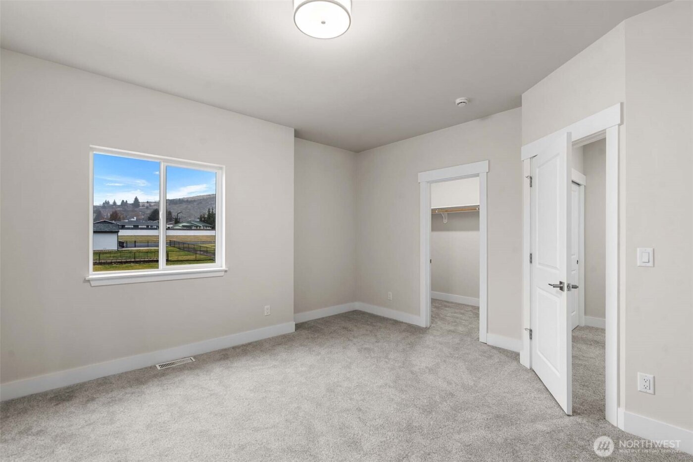 1075 Red Apple Road #D13, Wenatchee, WA 98801