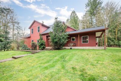 180 Trinity Drive , Castle Rock, WA 98611