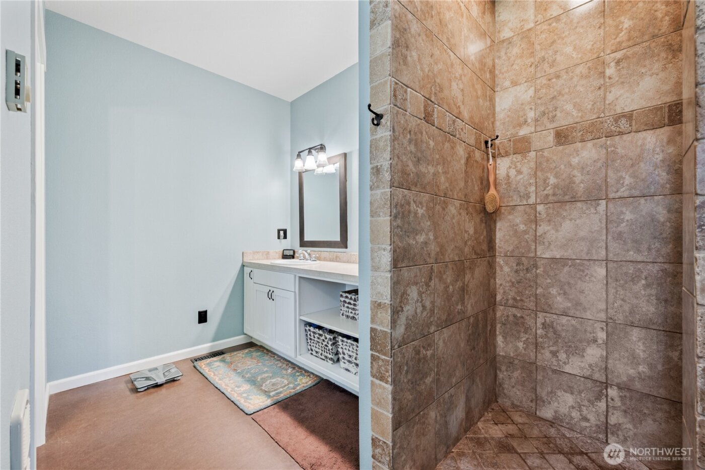 180 Trinity Drive , Castle Rock, WA 98611