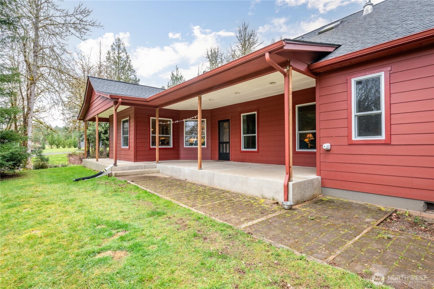 180 Trinity Drive , Castle Rock, WA 98611