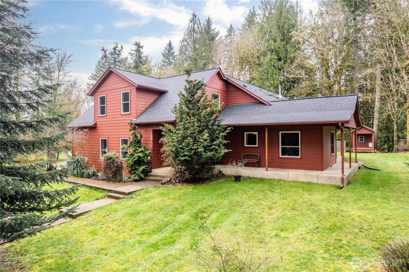 180 Trinity Drive , Castle Rock, WA 98611