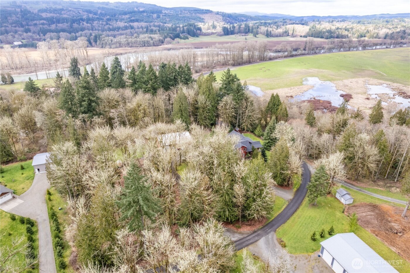 180 Trinity Drive , Castle Rock, WA 98611
