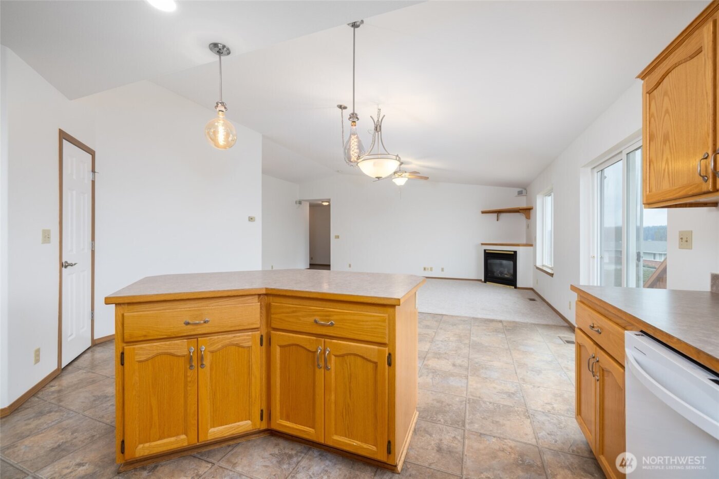 539 Birch Street , Oak Harbor, WA 98277