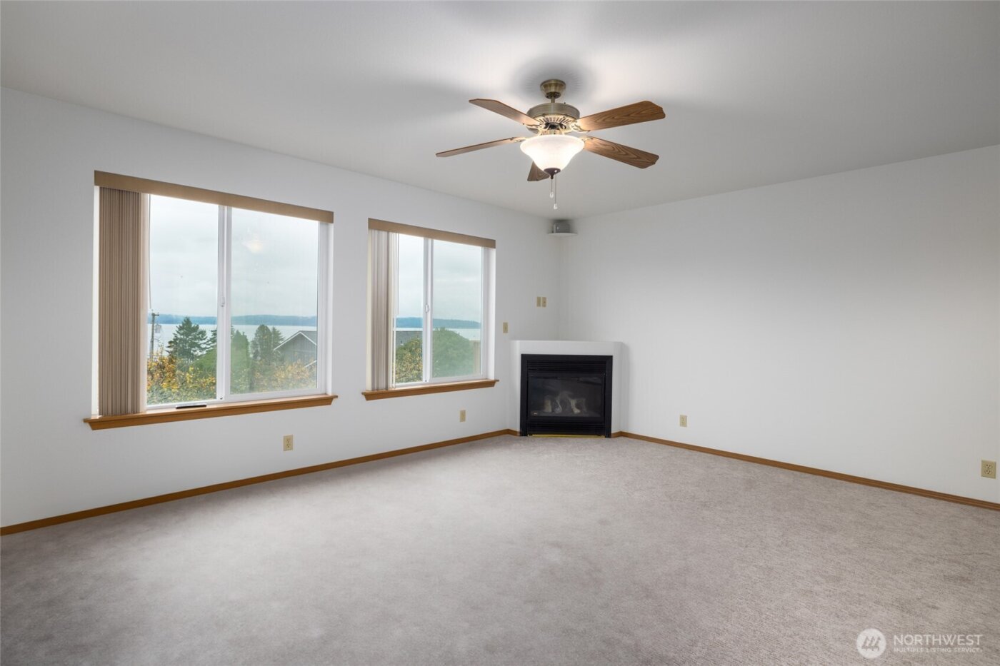 539 Birch Street , Oak Harbor, WA 98277