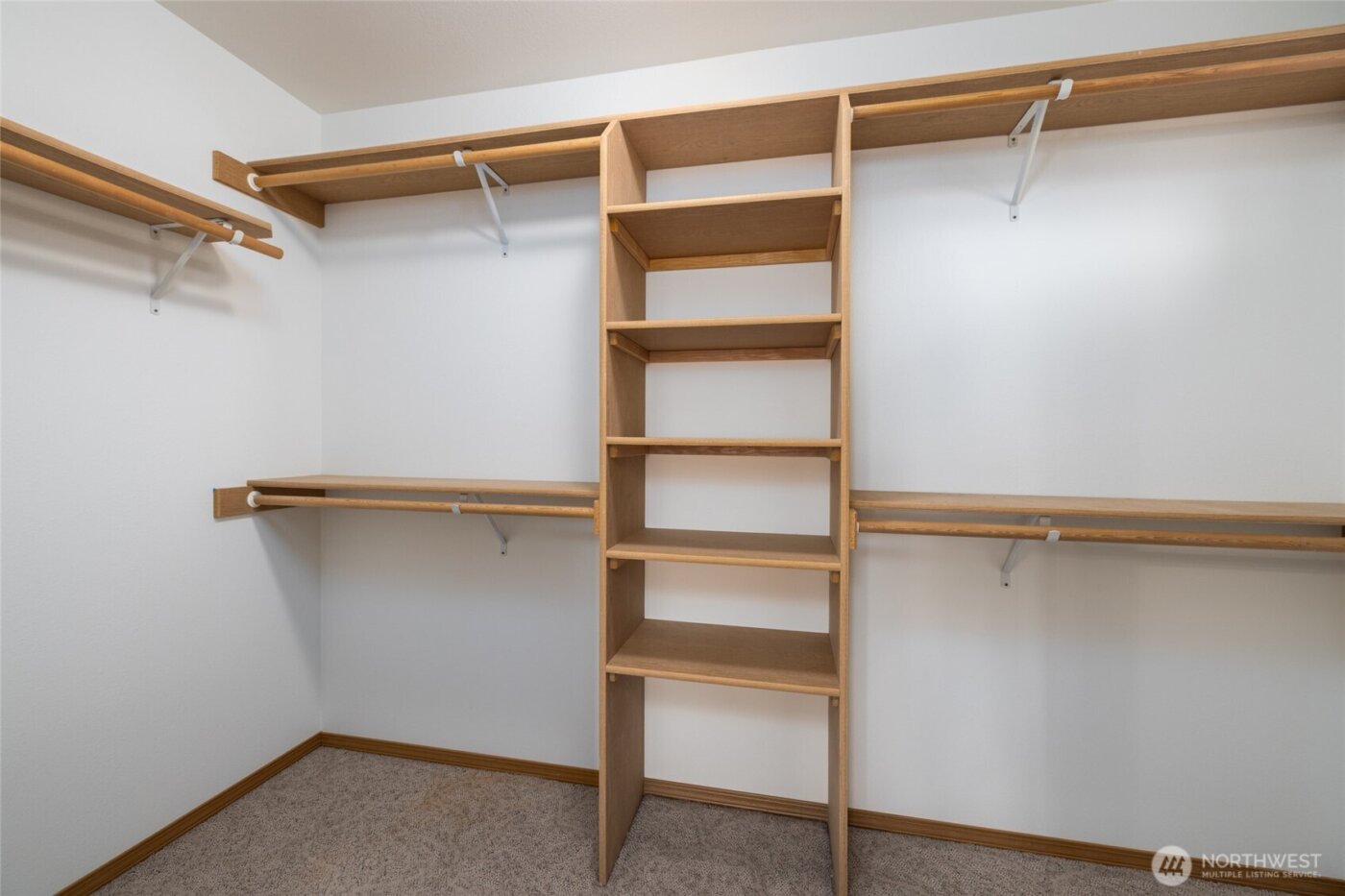 539 Birch Street , Oak Harbor, WA 98277